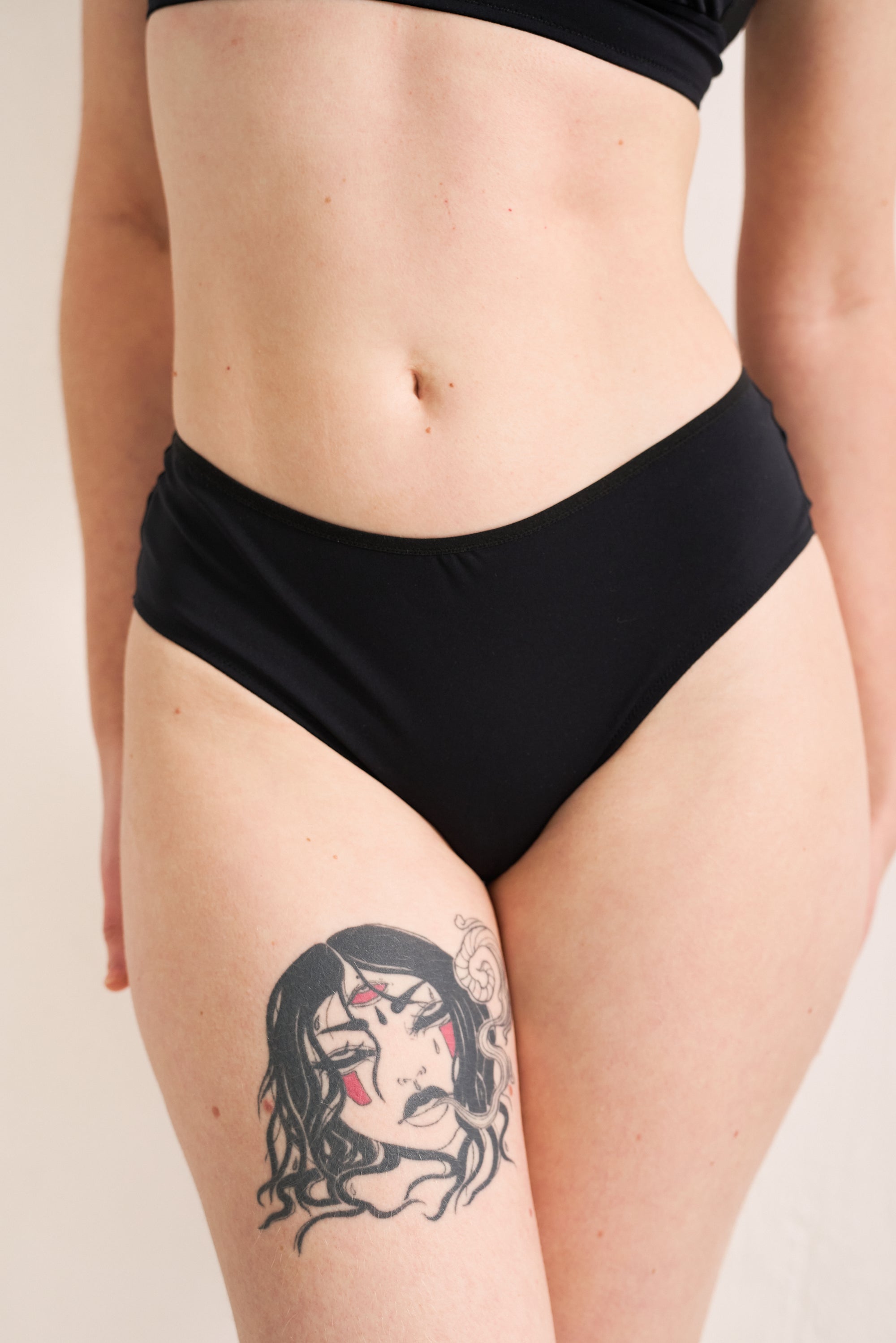 tanga taille haute
